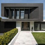 Building Your Dream Home: A Mix of Wisdom and Witty Mishaps 15 Modern House Exterior